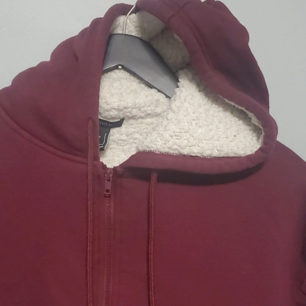 Forever 21 Jacket Mens Size Small  Burgundy Sherpa-Lined Hoodie Zippered